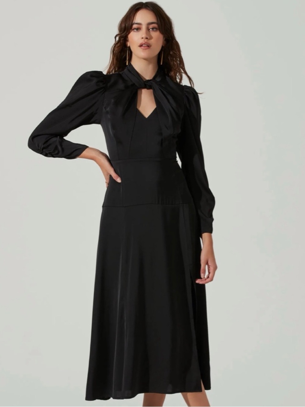 Astr Twist Mock-neck Midi Dress | Black | XS